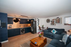 Lounge Kitchen- click for photo gallery